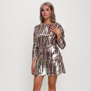 🤩👗NWT RIXO SHIFT DRESS🆕👗